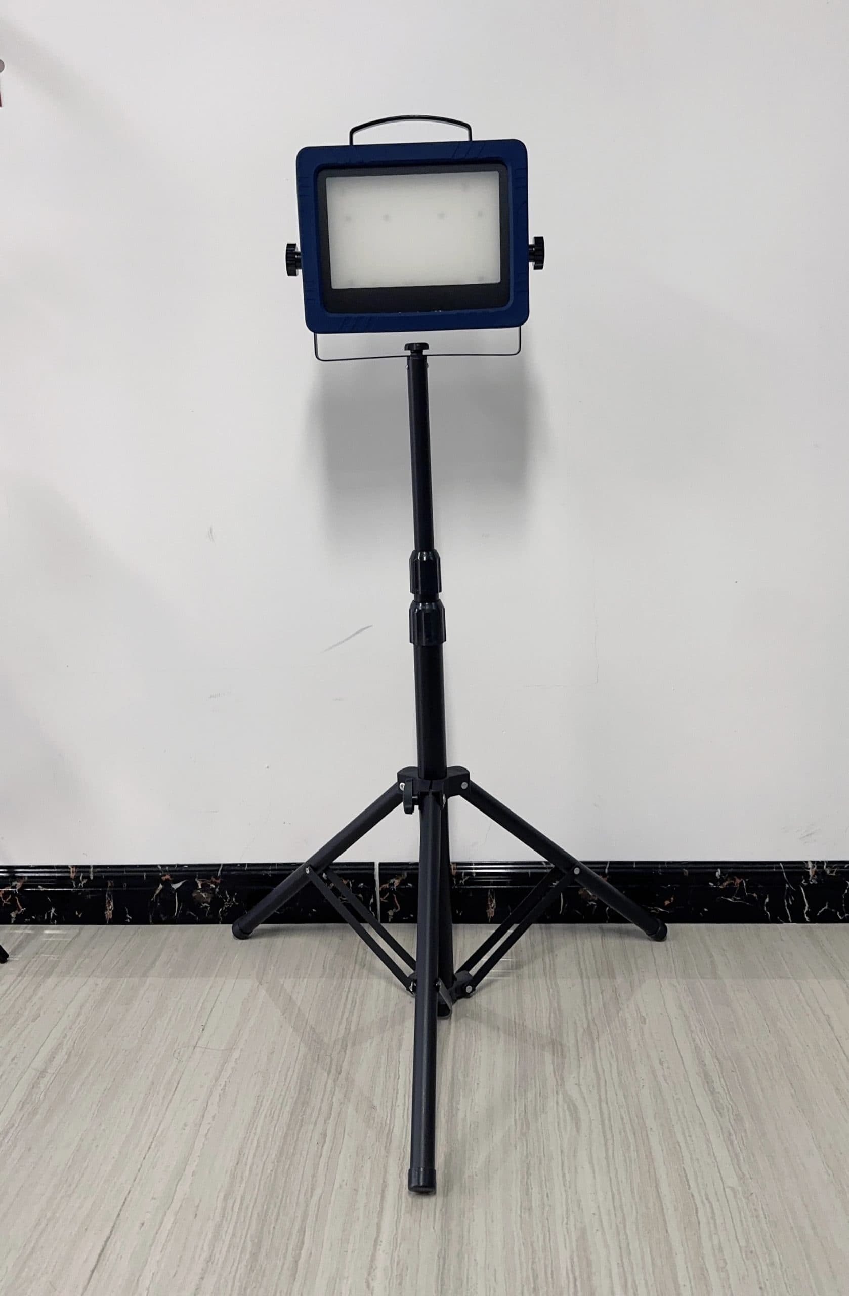 Tripod-2M-BK